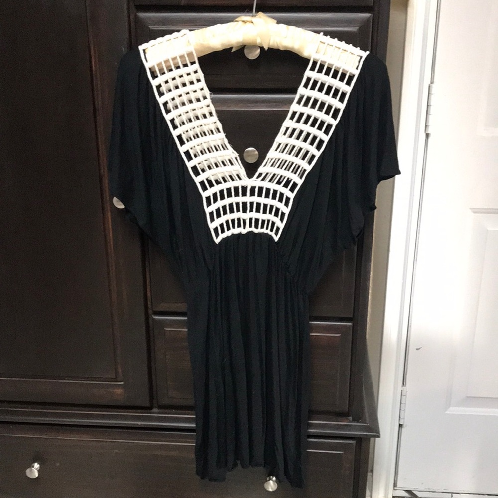 Black deep v tunic top